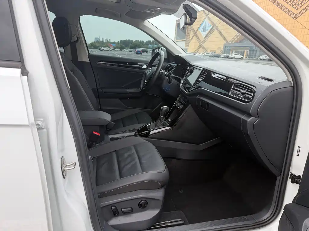 Volkswagen T-Roc 2022 — фото 16