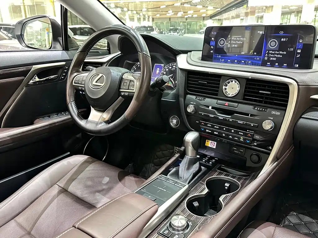 Lexus RX 2022 — фото 16