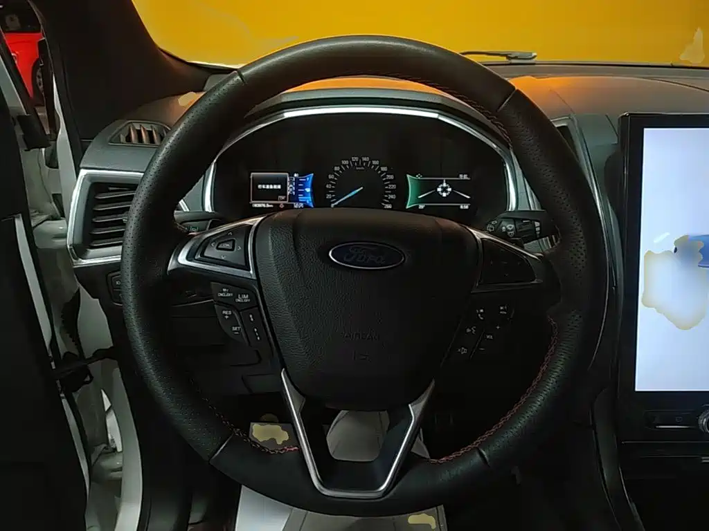 Ford Edge 2019 — фото 11