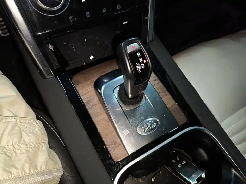 Land Rover Discovery Sport 2020 — фото 14