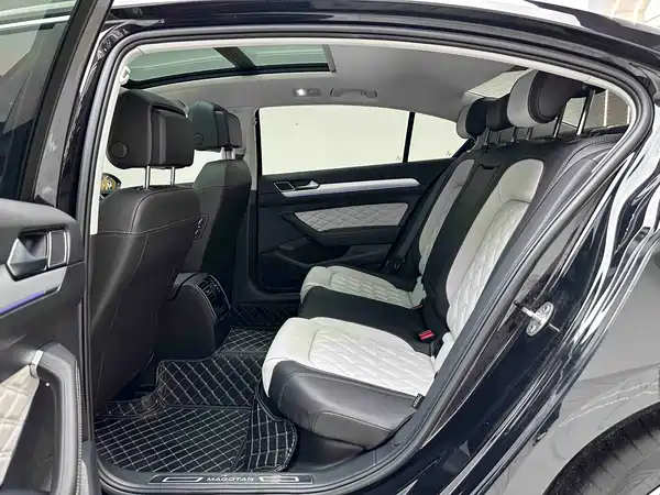Volkswagen Magotan 2025