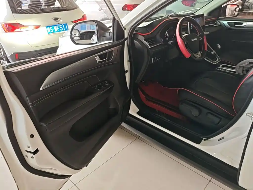 Haval M6 2023 — фото 16
