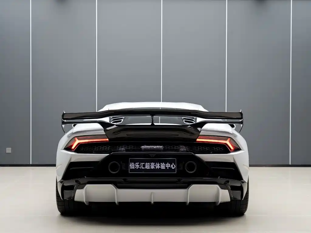 Lamborghini Huracan 2022 — фото 8