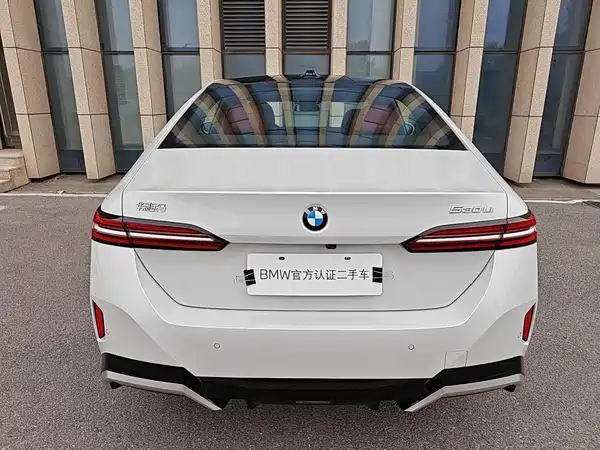 BMW 5 Series 2025