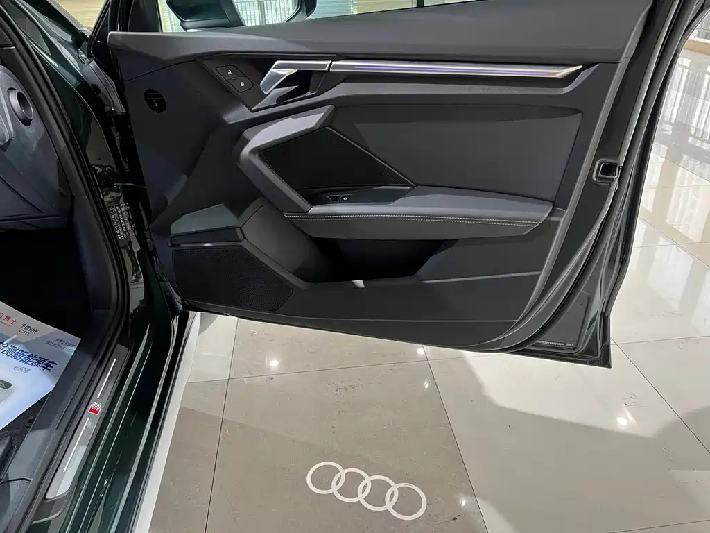 Audi A3 2024 — фото 14