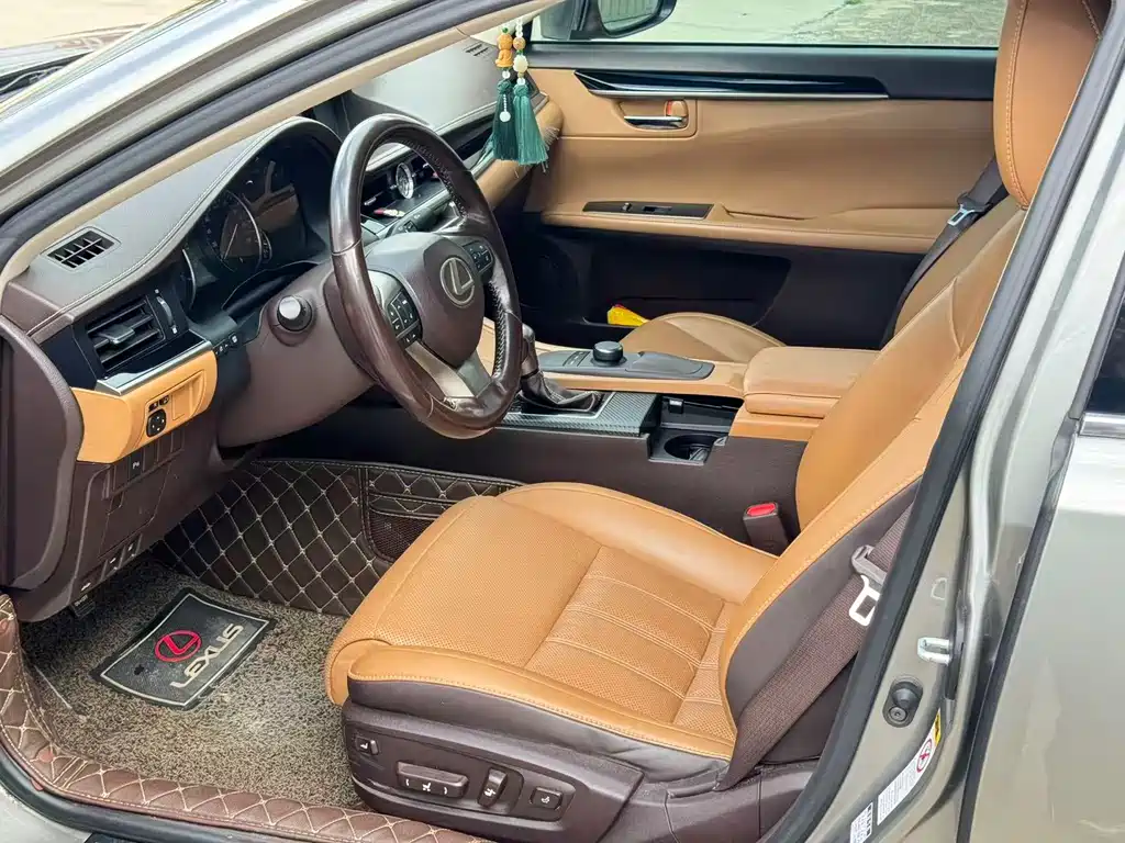 Lexus ES 2017