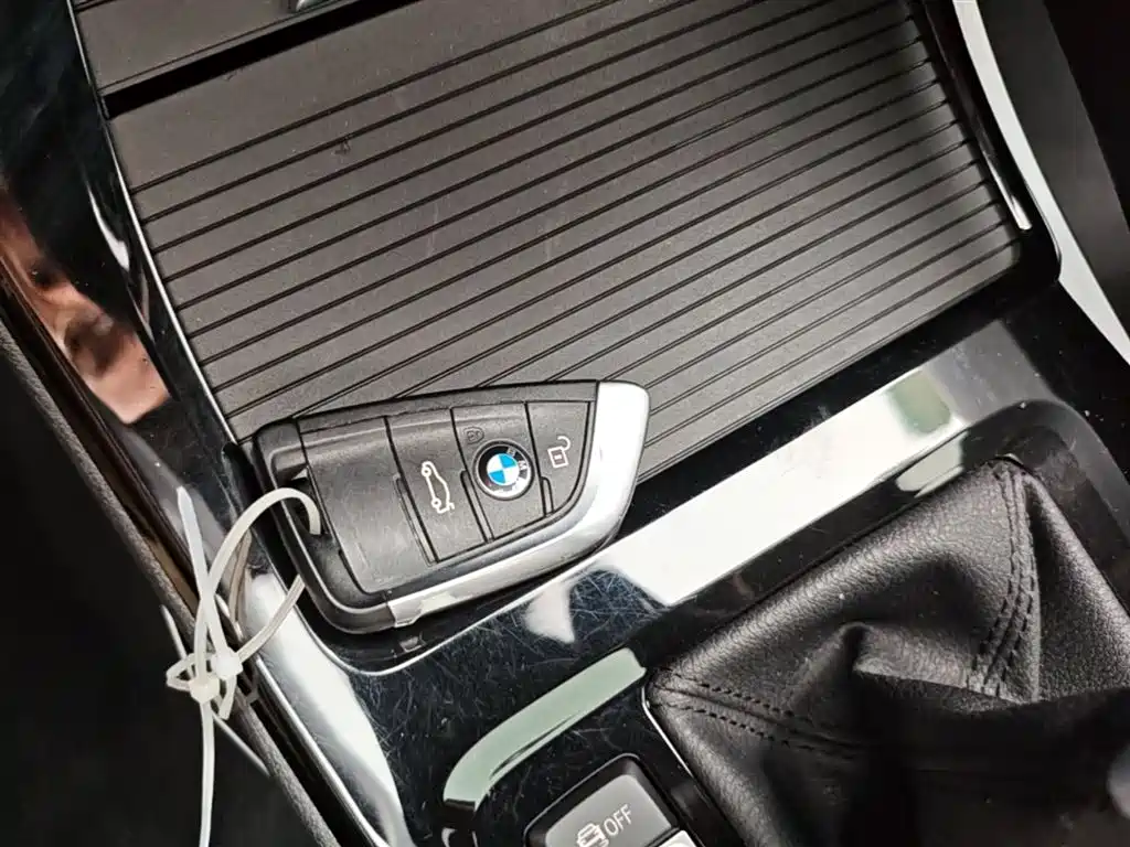 BMW X1 New Energy 2019 — фото 17