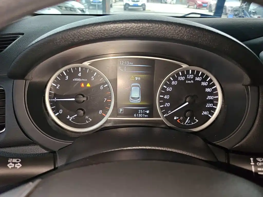 Nissan Tiida 2019 — фото 12