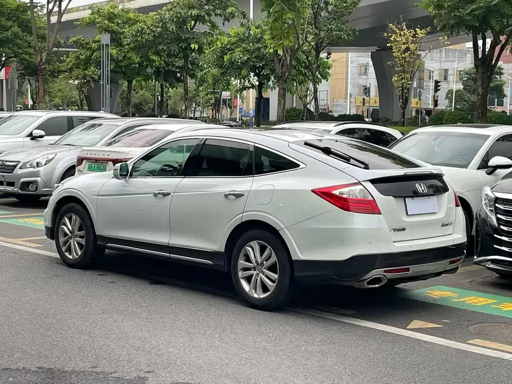 Honda Crosstour 2015 — фото 8