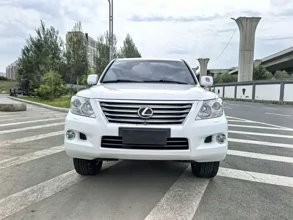 Lexus LX 2009