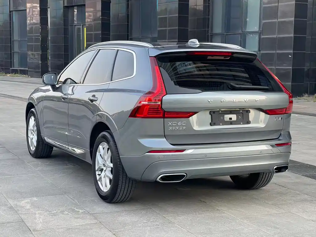 Volvo XC60 2020 — фото 6