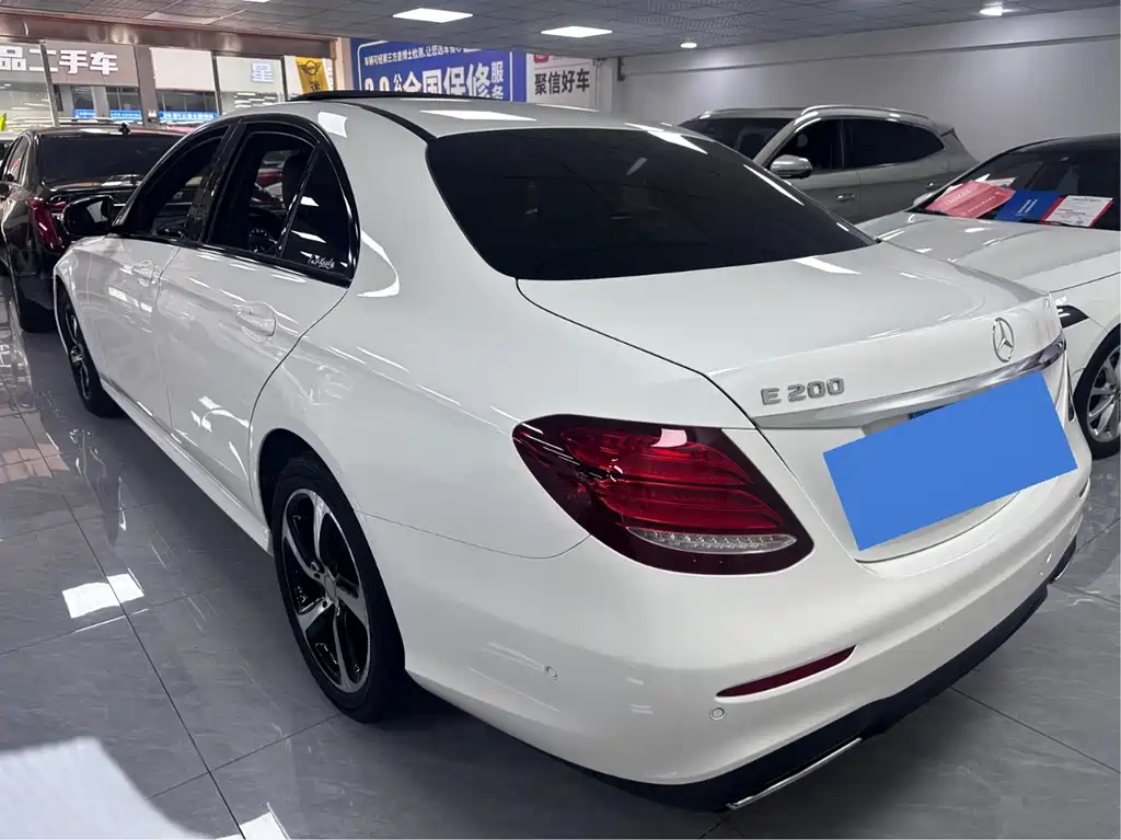Mercedes-Benz E-Class 2016 — фото 13