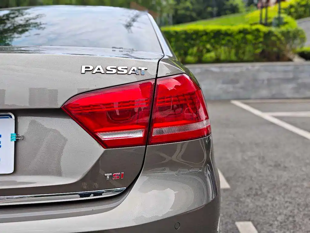 Volkswagen Passat 2014 — фото 29