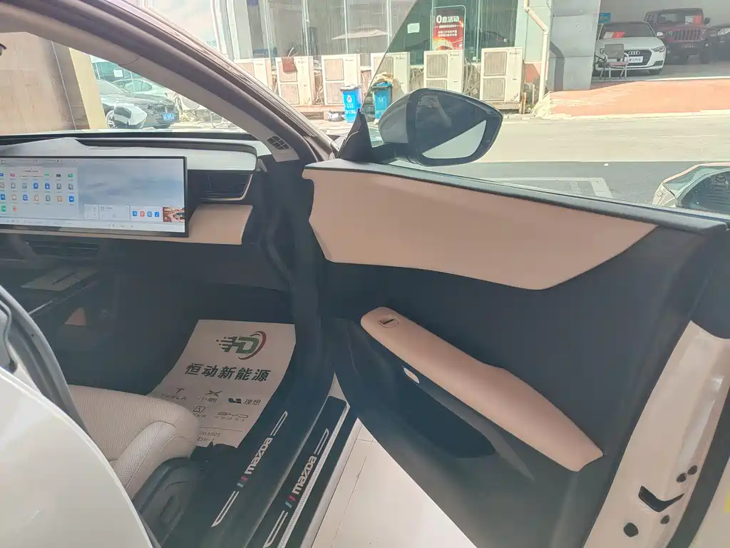 Mazda EZ-60 2025 — фото 9