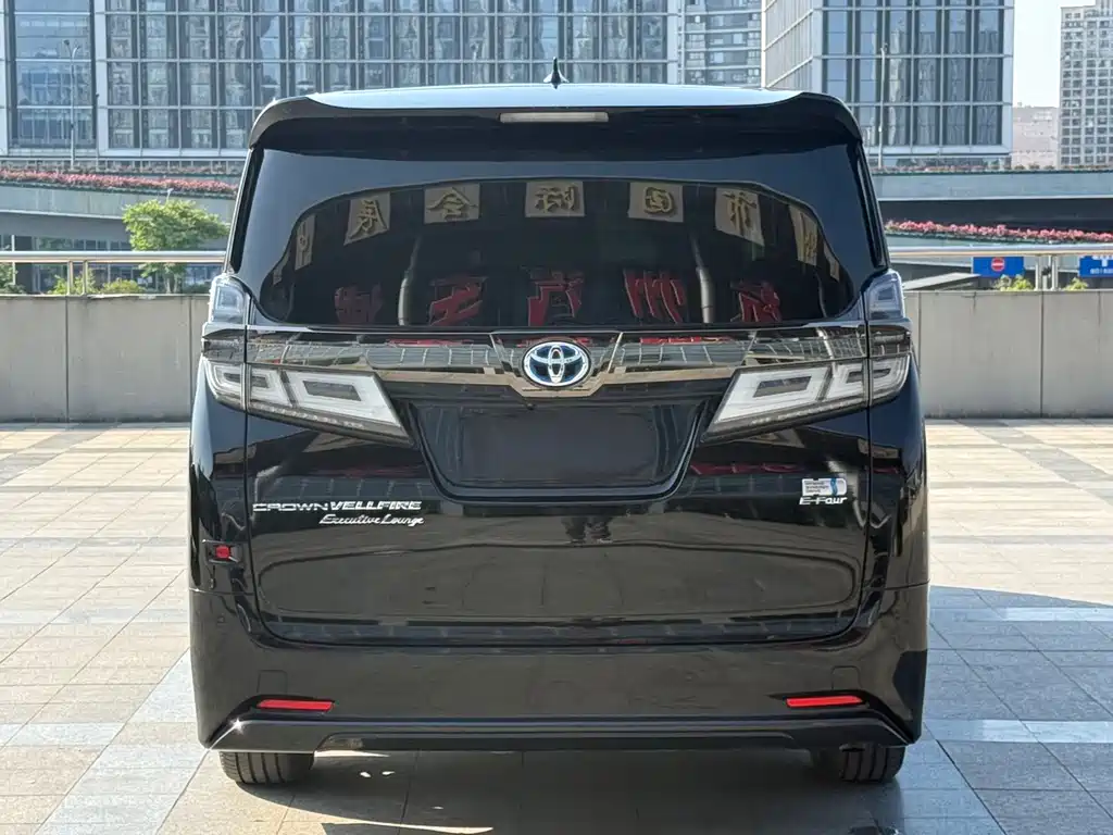Toyota Vellfire 2023 — фото 17
