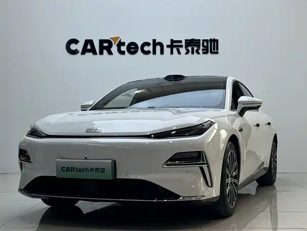 Geely Galaxy Starshine 8 2025