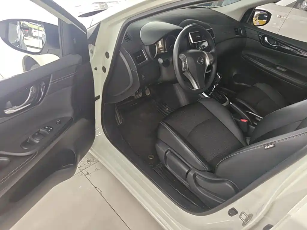 Nissan Tiida 2019 — фото 16