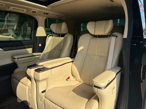 Toyota Vellfire 2021