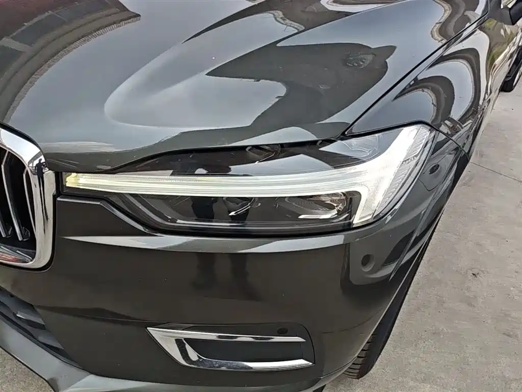 Volvo XC60 2021 — фото 24