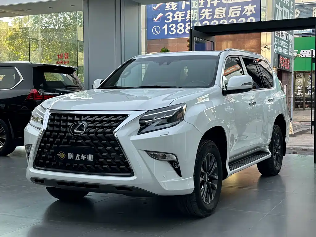 Lexus GX 2022 — фото 1