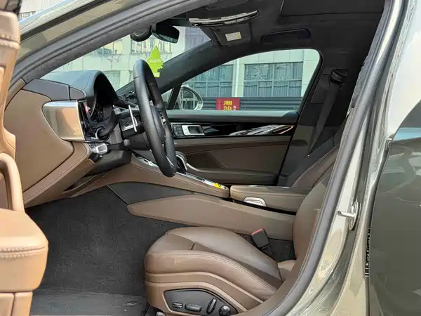 Porsche Panamera 2022