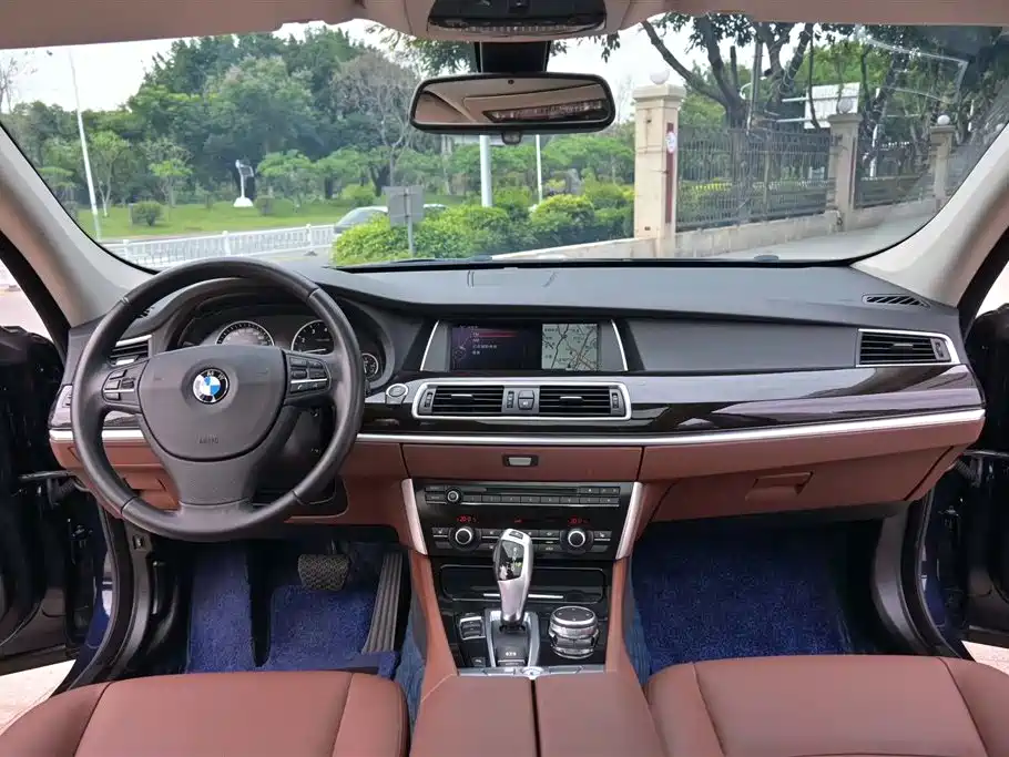 BMW 5 Series GT 2016 — фото 8