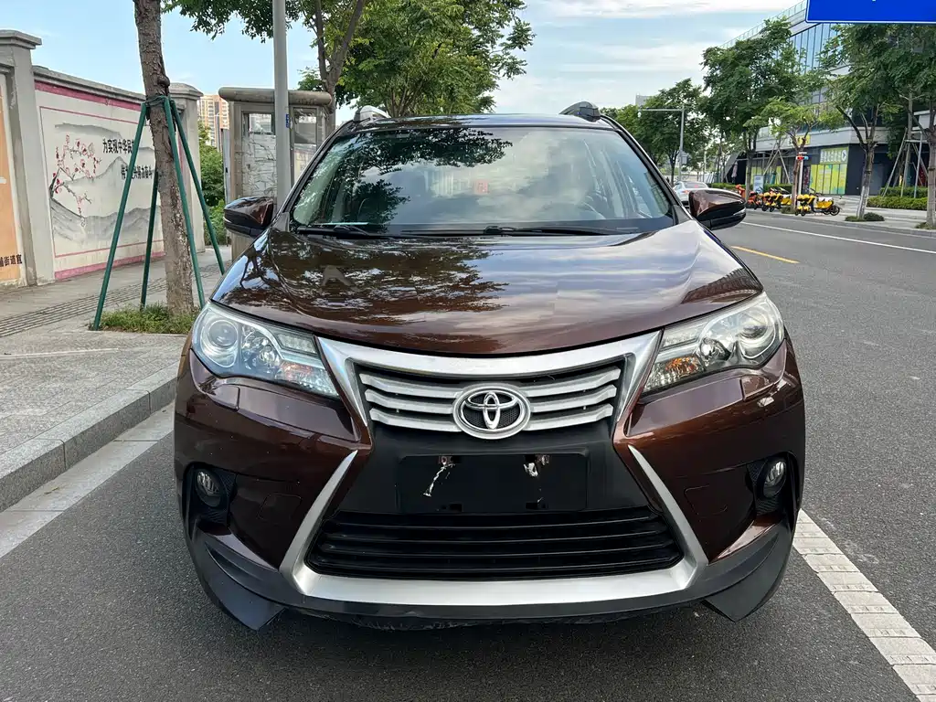Toyota RAV4 2015