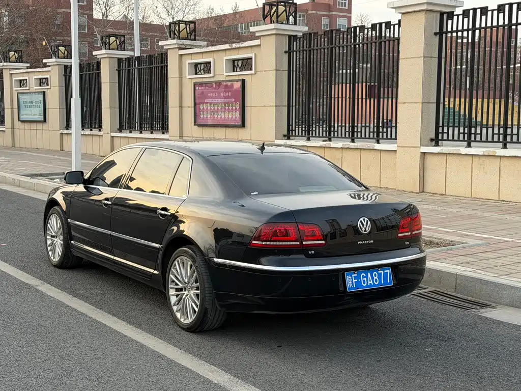 Volkswagen Phaeton 2016 — фото 17