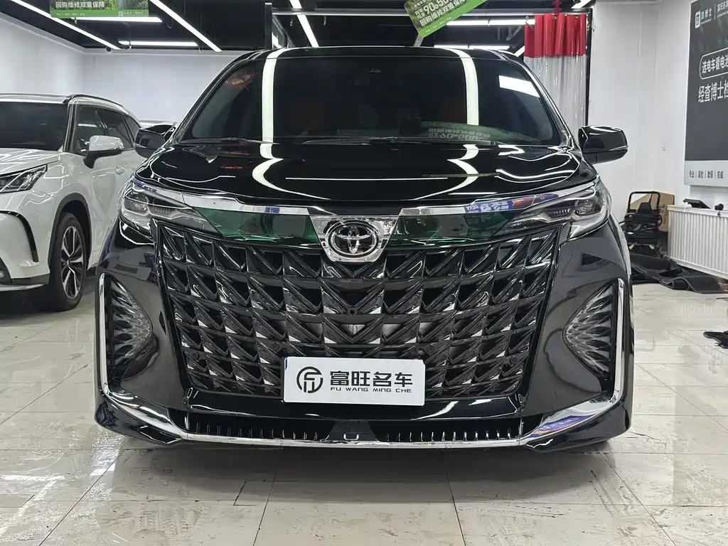 Toyota Granvia 2024