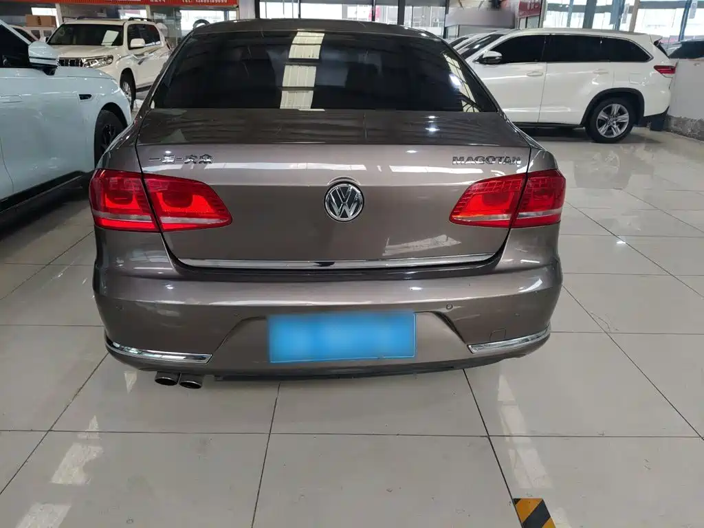 Volkswagen Magotan 2016