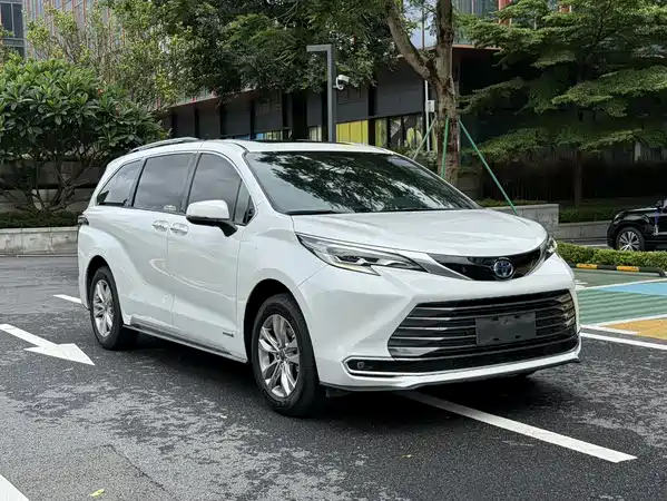 Toyota Sienna 2022