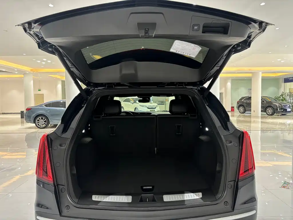 Cadillac XT5 2021 — фото 16