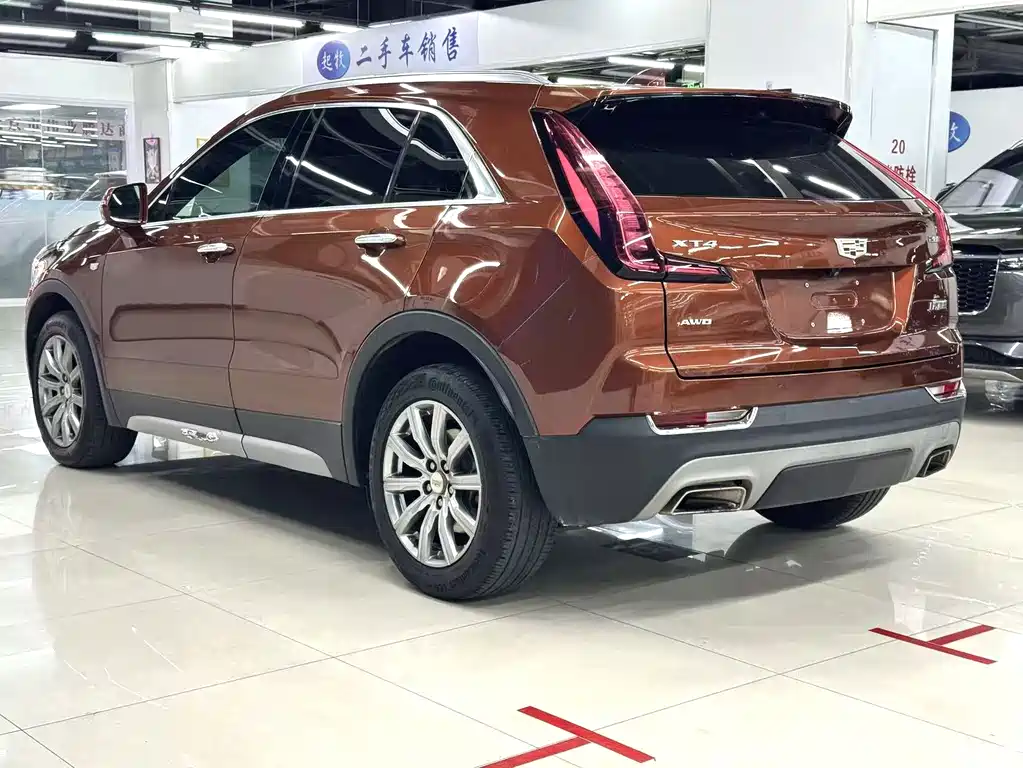 Cadillac XT4 2018 — фото 6
