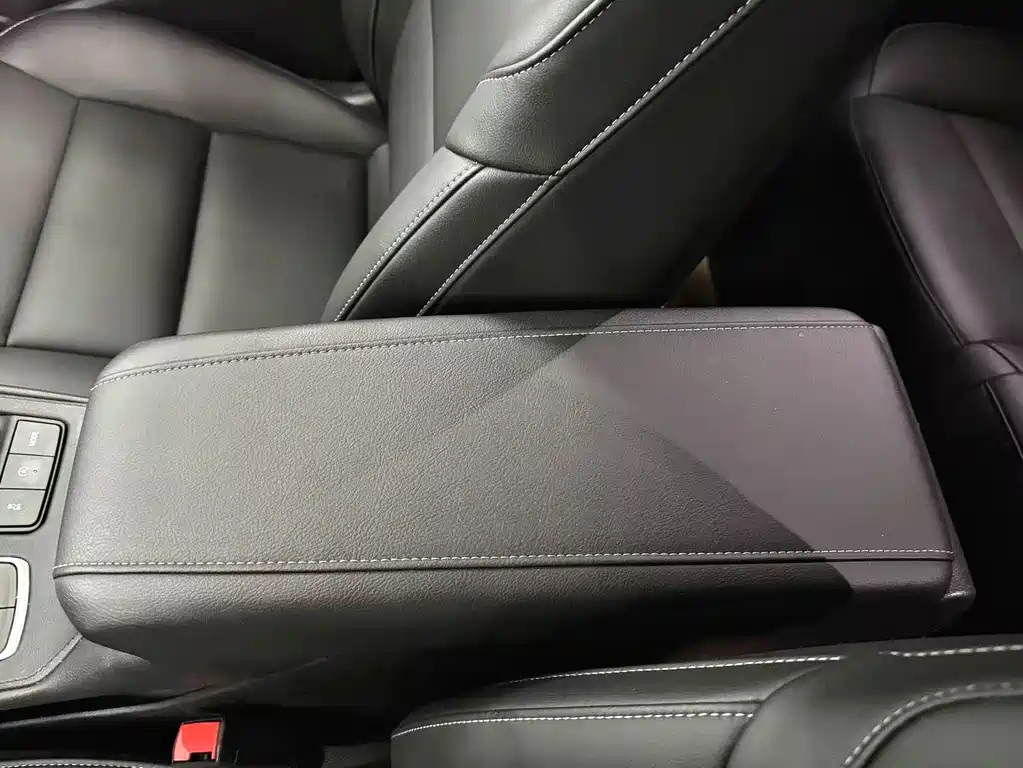 Cadillac XT4 2018 — фото 17