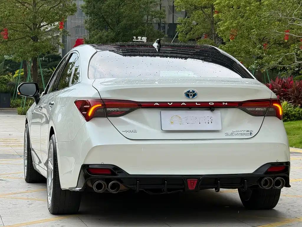 Toyota Avalon 2019 — фото 6