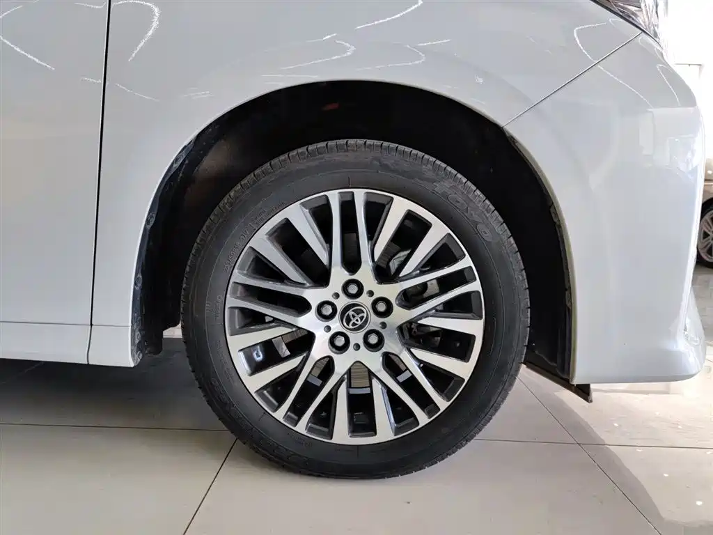 Toyota Alphard 2018 — фото 21
