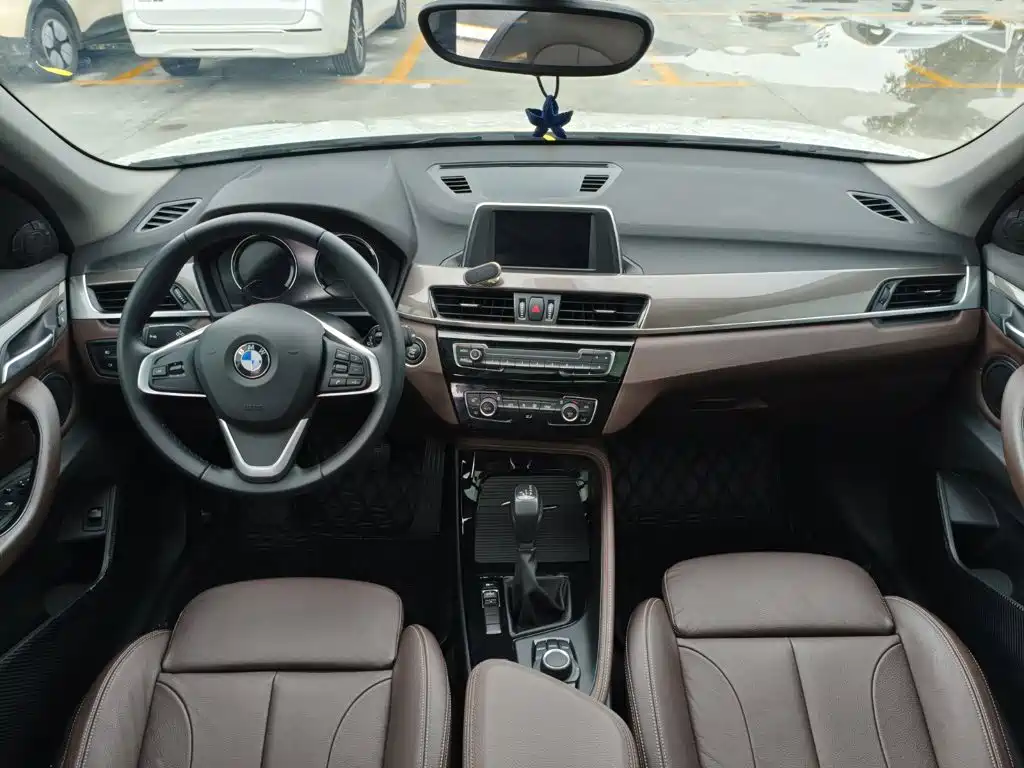 BMW X1 2019 — фото 12
