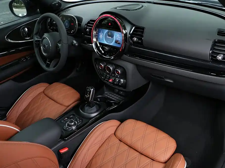 MINI Clubman 2023 — фото 19