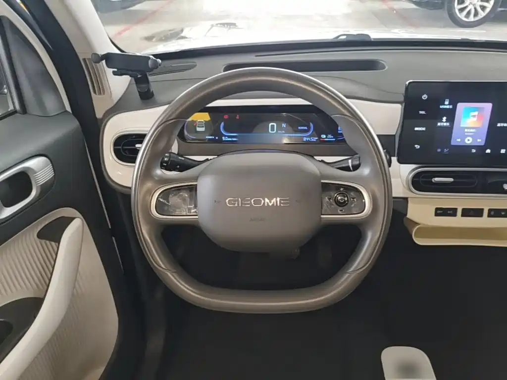 Geely Galaxy Panda 2025 — фото 11