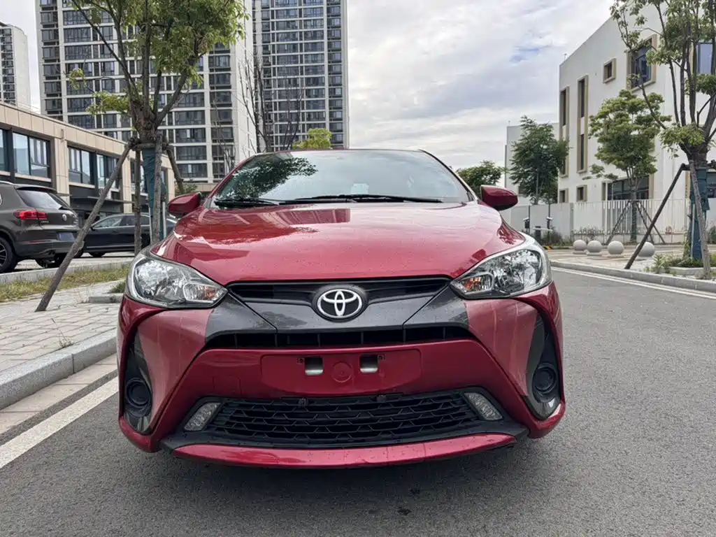 Toyota Yaris L 2019 — фото 13