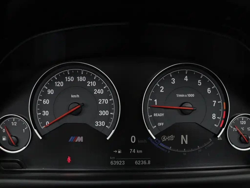 BMW M4 2018 — фото 25