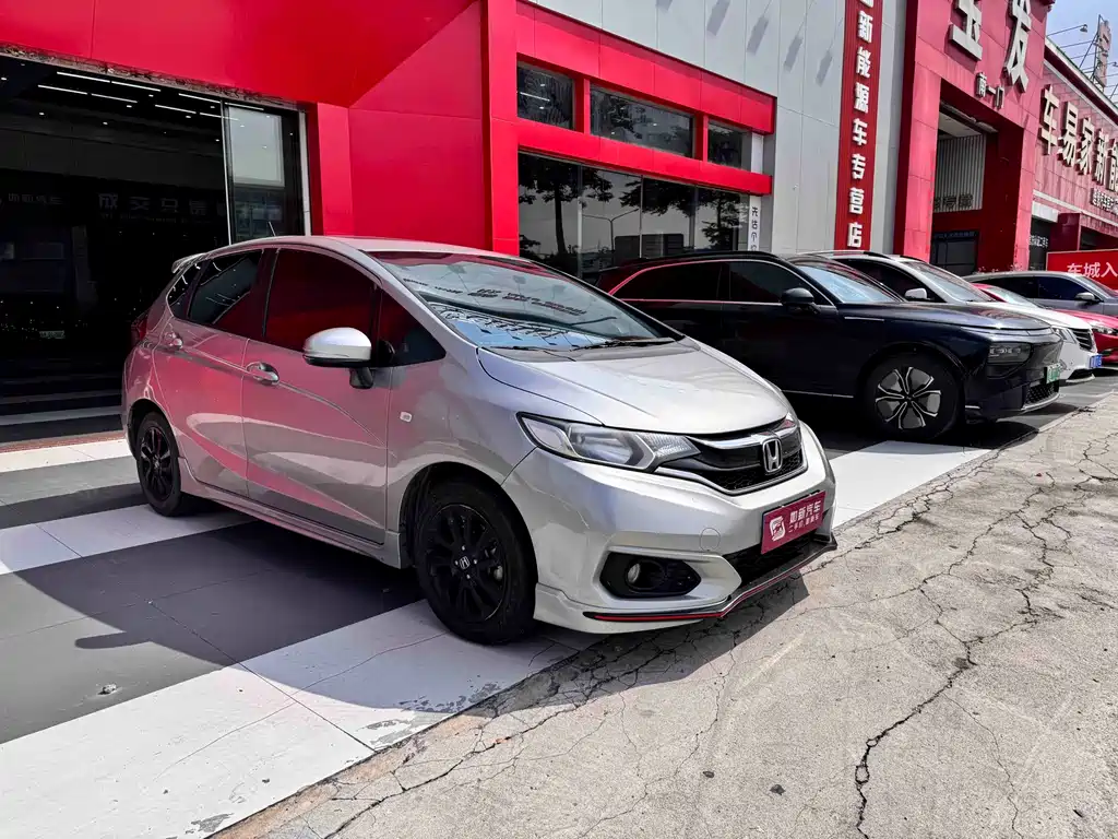 Honda Fit 2019 — фото 2