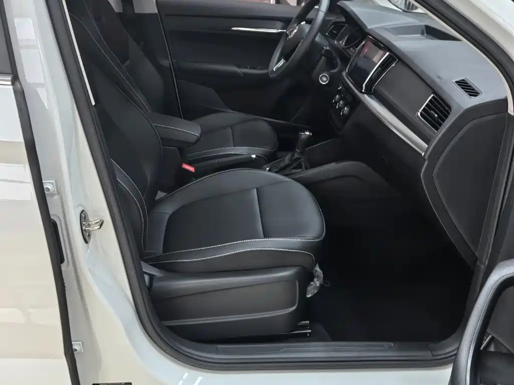 Skoda Kamiq 2023 — фото 22