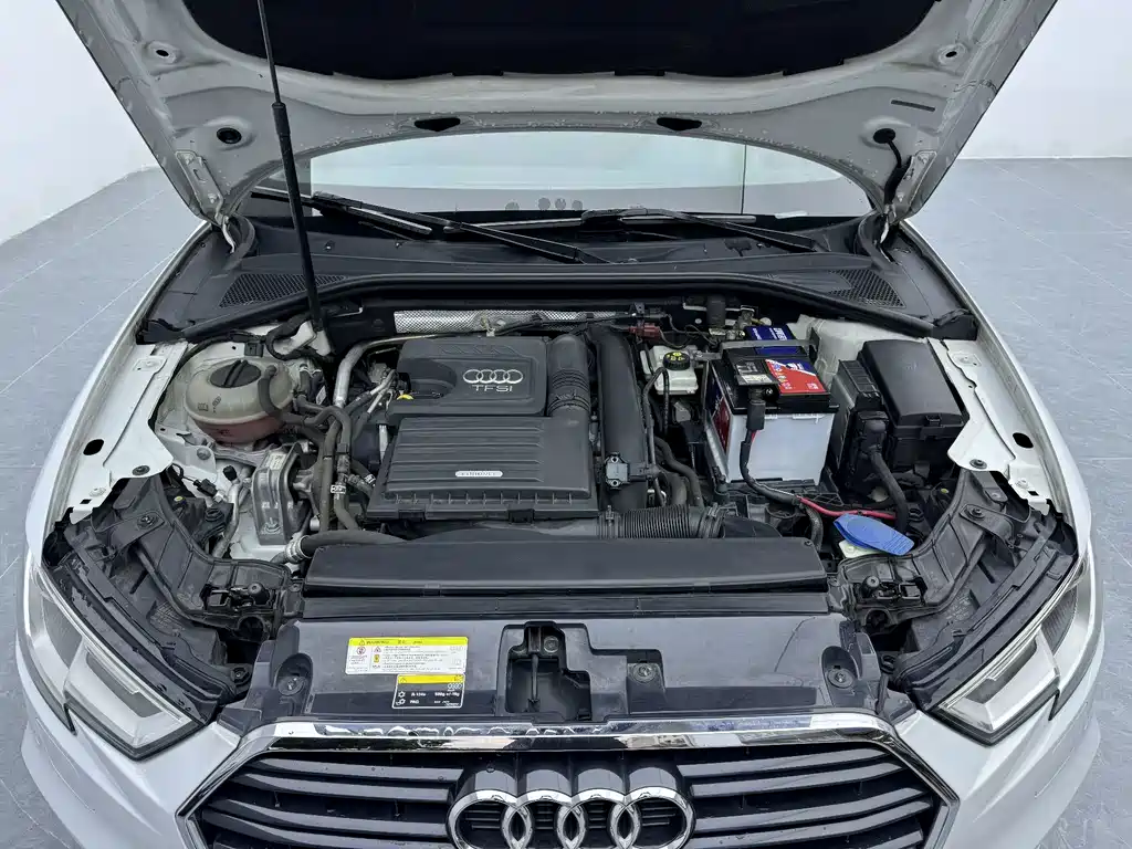 Audi A3 2017 — фото 16