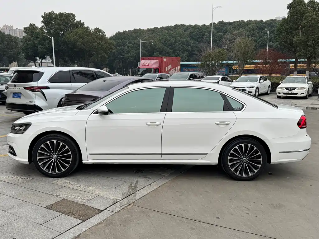 Volkswagen Passat 2016 — фото 3