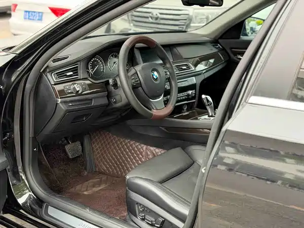 BMW 7 Series 2009
