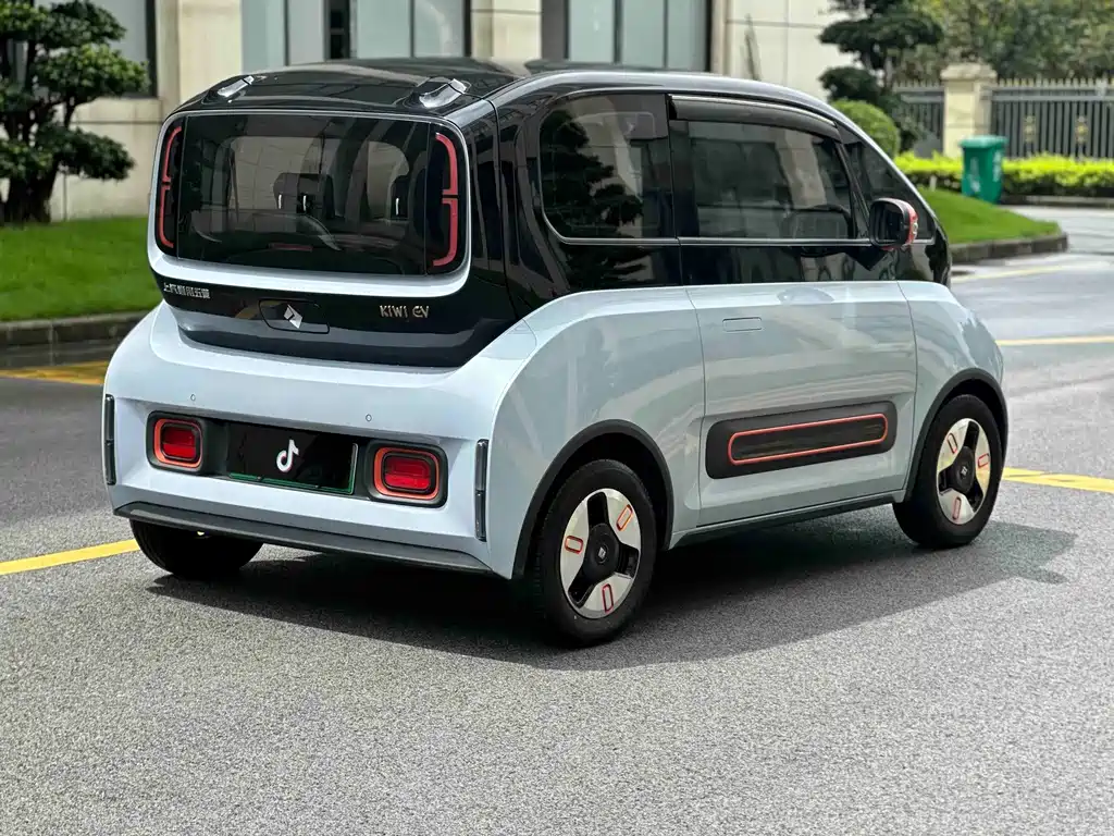 Baojun Kiwi EV 2021