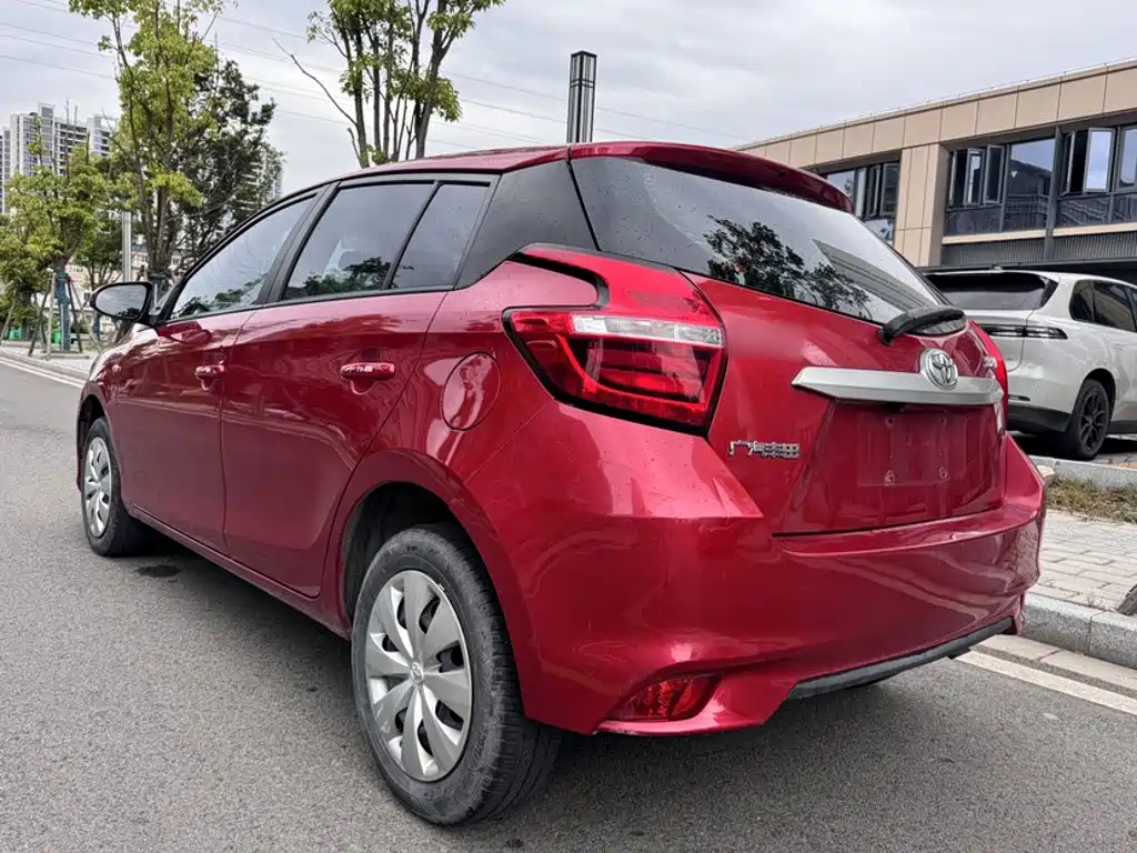 Toyota Yaris L 2019 — фото 16