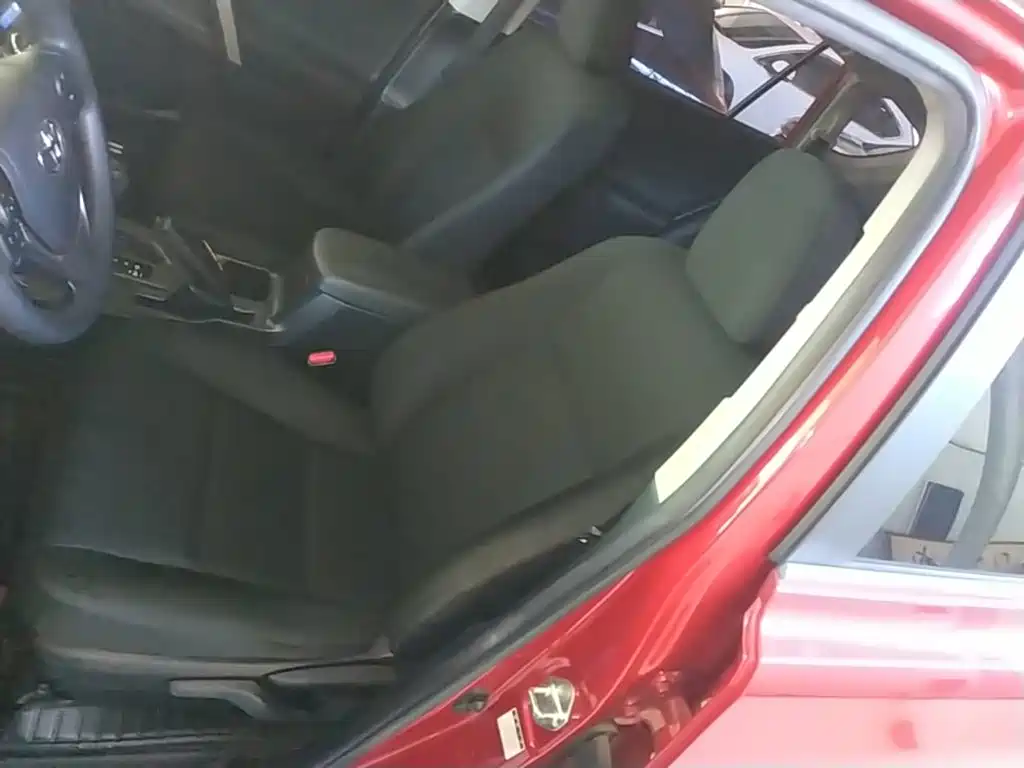 Toyota RAV4 2016 — фото 15