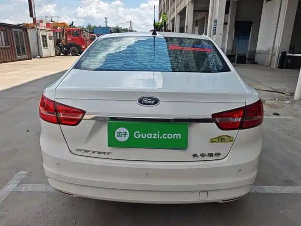 Ford Escort 2015